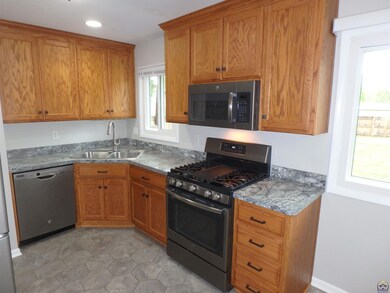 2804 SW Sunset Rd, Topeka, KS 66614 - photo 6