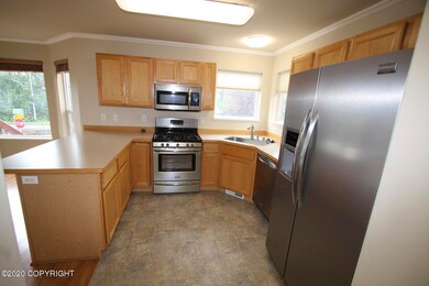 640 Princess Cir, Anchorage, AK 99504 - photo 4