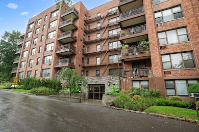 The Park View unit 6J, Ossining, NY 10562 - photo 5