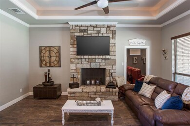 138 Oakwood Creek Ln, Weatherford, TX 76088 - photo 6