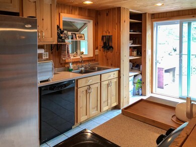 19 Jernegan Ave, Edgartown, MA 02539 - photo 4