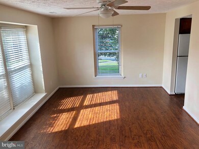 22405 Stablehouse Dr, Sterling, VA 20164 - photo 6