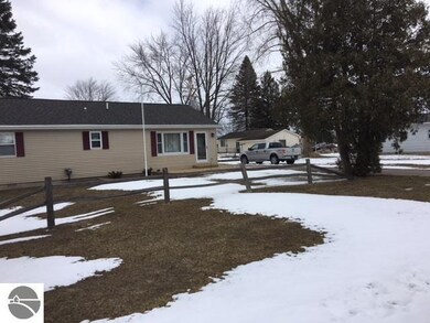 124 W Saginaw St, Au Gres, MI 48703 - photo 2