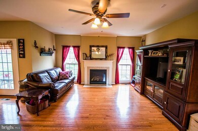 139 Tracy Dr, Strasburg, VA 22657 - photo 5