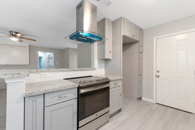 11411 Kirkvalley Dr, Houston, TX 77089 - photo 4