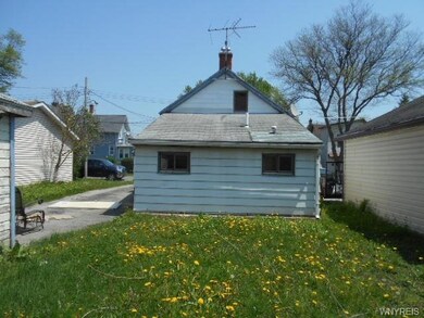 222 Lincoln Ave, North Tonawanda, NY 14120 - photo 2