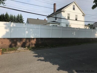 51 Meadowlawn Ave, Troy, NY 12180 - photo 4