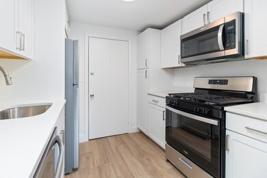 55 Broad St unit 8, Lynn, MA 01902 - photo 4