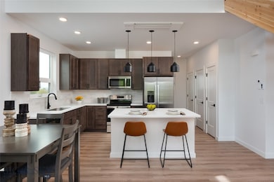 Photos from a similar unit