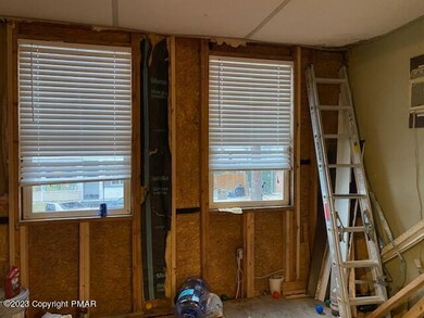 306 E Bertsch St, Lansford, PA 18232 - photo 5