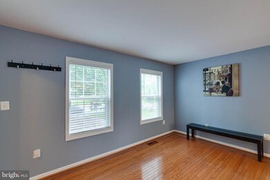 37747 Sutton Dr, Purcellville, VA 20132 - photo 3