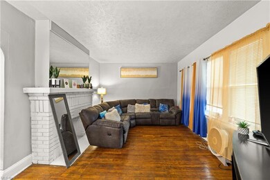 3435 Altamont Ave, Cleveland, OH 44118 - photo 2