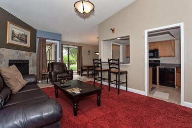 005_Living Area