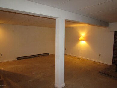 353 Clover Ln, Shavertown, PA 18708 - photo 7