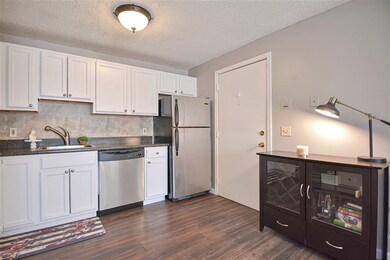 525 Calef Rd unit 11, Manchester, NH 03103 - photo 4