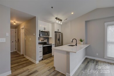 Fully updated kitchen with quartz countertops