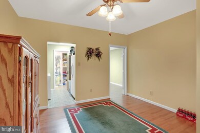 3507 Cemetery Cir, Knoxville, MD 21758 - photo 6