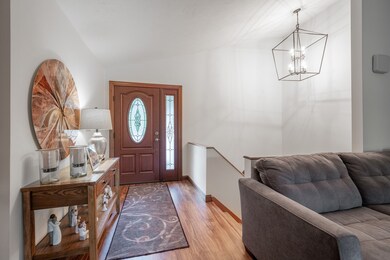 2938 Silver Fox Dr, Columbus, IN 47203 - photo 3