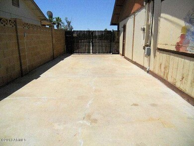 023-266940 - back rv parking