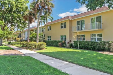 532 Broad Ave S unit 532, Naples, FL 34102 - photo 4