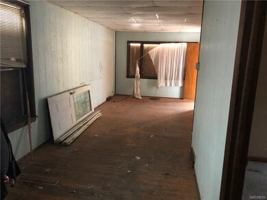 1926 Niagara St, Niagara Falls, NY 14303 - photo 5