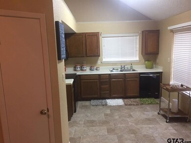 5786 5786 Golden Oaks, Tyler, TX 75703 - photo 4