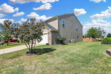 894 Grandiflora Dr, Greenwood, IN 46143 - photo 3