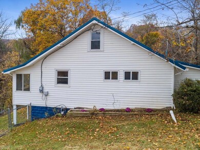 301 Bertha St, Pulaski, VA 24301 - photo 6