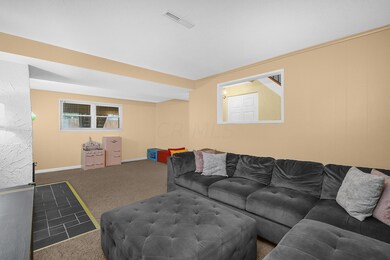 5010 Comstock Dr, Columbus, OH 43232 - photo 3