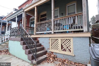 528 E Orange St, Lancaster, PA 17602 - photo 2