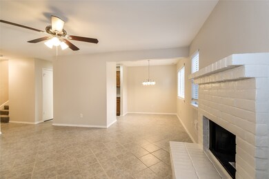 9322 Kingsflower Cir, Houston, TX 77075 - photo 6