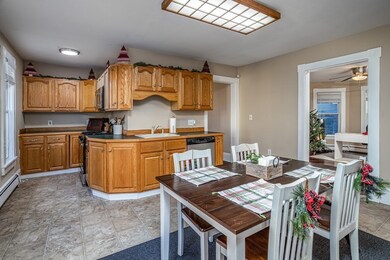 908 Main St, Clinton, MA 01510 - photo 5