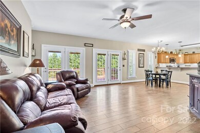 16 N Willow Brook Dr, Asheville, NC 28806 - photo 6