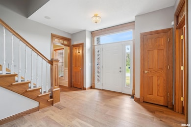 1830 Cromwell Cir, Davenport, IA 52807 - photo 3