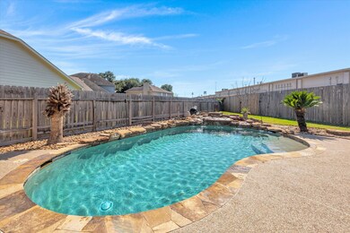 12013 Viola Ct, Pinehurst, TX 77362 - photo 3