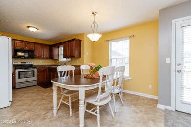 211 Crystal View Ct, Mount Washington, KY 40047 - photo 7
