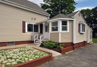 18 Rock St, Middleboro, MA 02346 - photo 4
