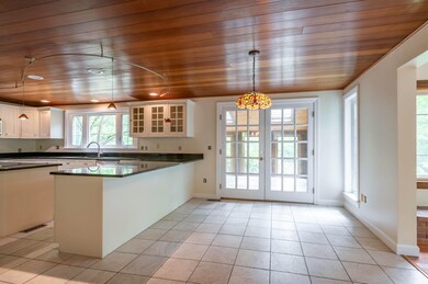 15 Alexander Rd, Londonderry, NH 03053 - photo 6