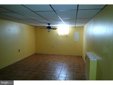 323 Crystal Rock Rd, Reading, PA 19605 - photo 6