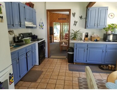 11 Kennedy St, Uxbridge, MA 01569 - photo 2