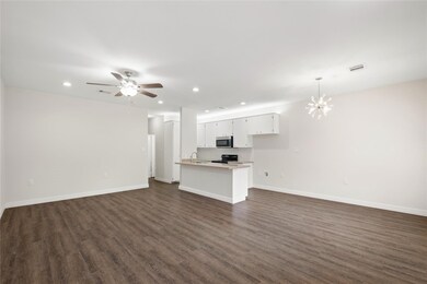 8207 Sandra St unit B, Houston, TX 77016 - photo 5
