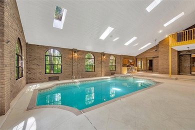 902 River Rapids Ave, Brandon, FL 33511 - photo 2