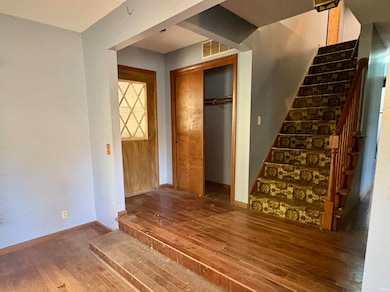 7548 W Ridgeview Cir, Logansport, IN 46947 - photo 4