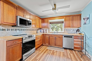 902 Palm St, Georgetown, SC 29440 - photo 4