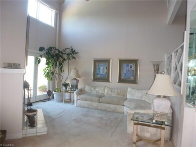 1959 Eastchester Dr unit B, High Point, NC 27265 - photo 5