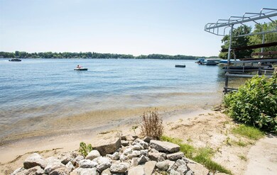 350 Oak Dr, La Porte, IN 46350 - photo 2