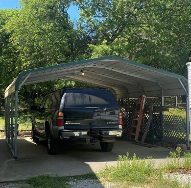 103 Arunda Ct, Weatherford, TX 76085 - photo 2