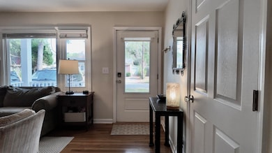 327 Cheraw Dr, Charleston, SC 29412 - photo 6