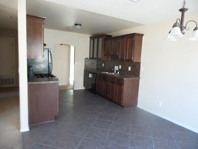 812 Desert Cactus Dr, Horizon City, TX 79928 - photo 5