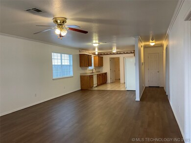 1515 S Park St, Sapulpa, OK 74066 - photo 3
